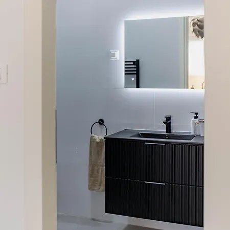 A Riduli Apartment Split